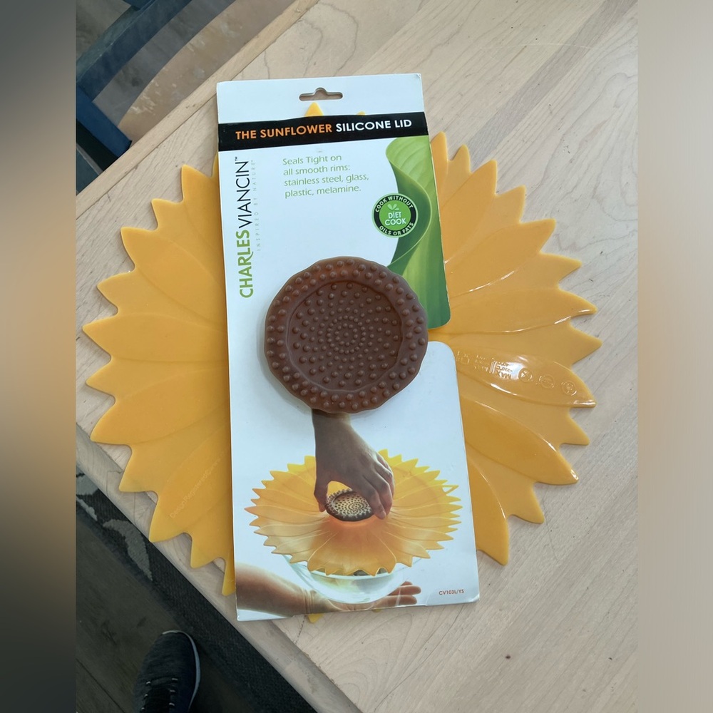 NWT Charles Viancin Sunflower Lid